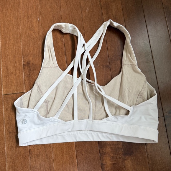 Lululemon free to be serene bra - Picture 2 of 3